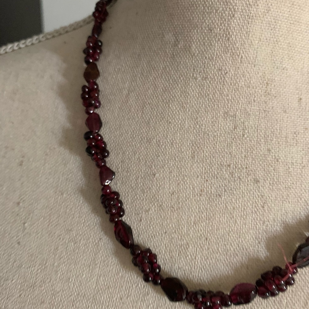 Beautiful women garnet stone necklace new